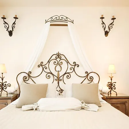 Isabella Apartment