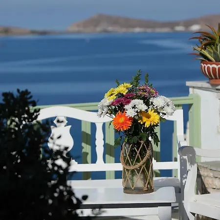 Isabella Naousa (Paros)