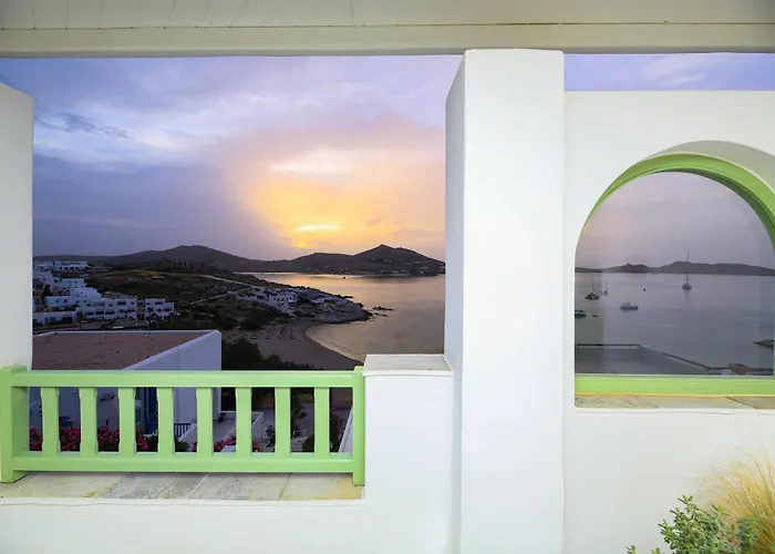 Isabella * Naousa (Paros)